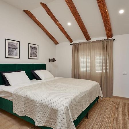 Apartments Maruna 챠브타트 외부 사진