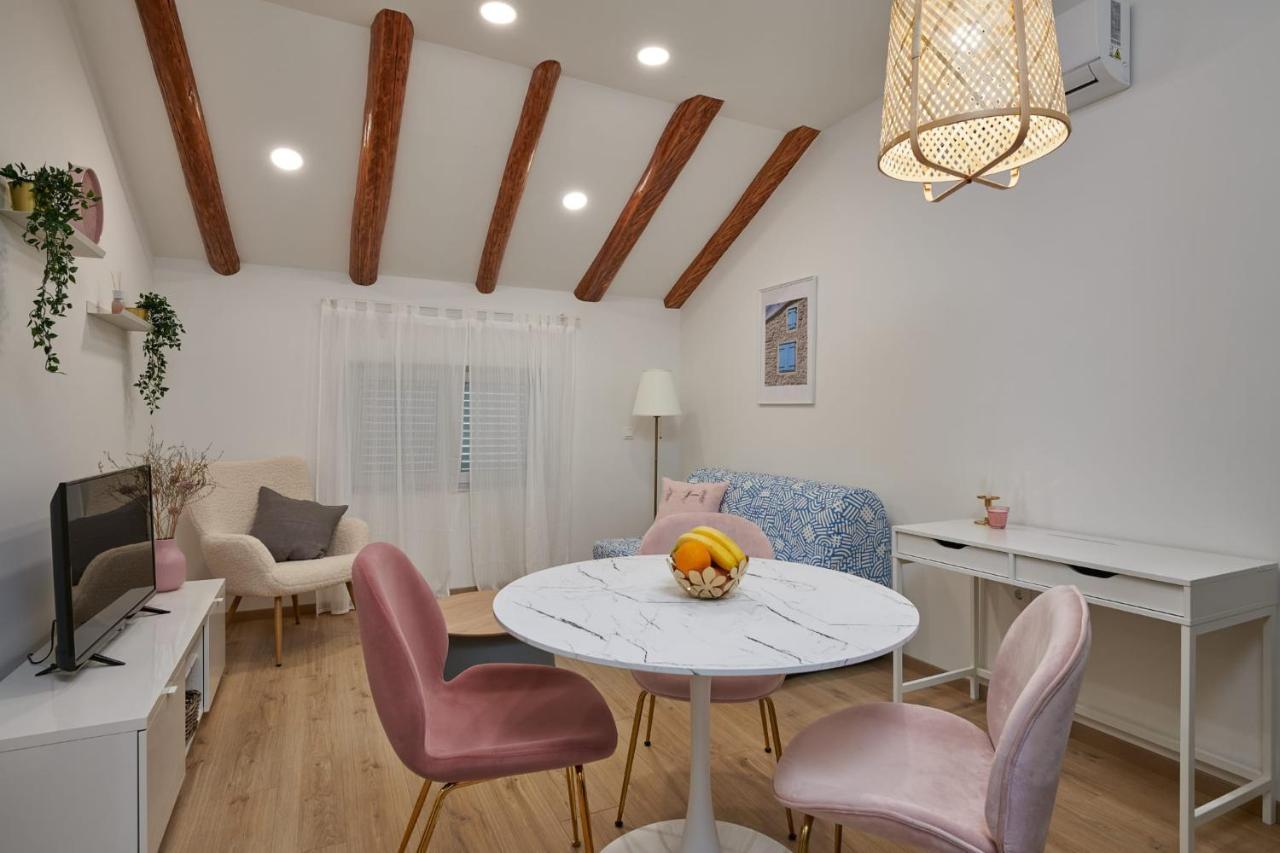 Apartments Maruna 챠브타트 외부 사진
