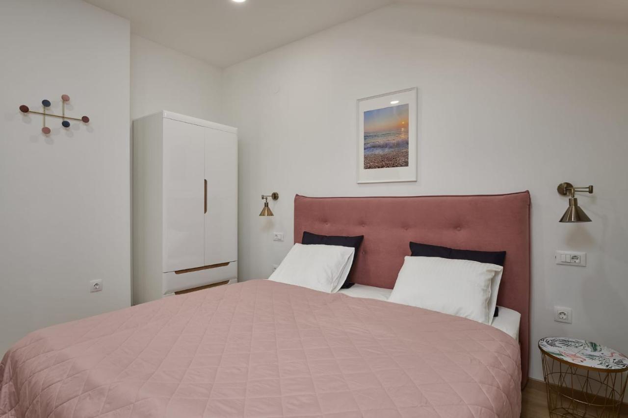 Apartments Maruna 챠브타트 외부 사진