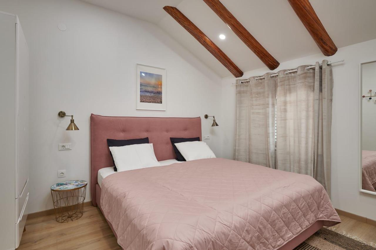 Apartments Maruna 챠브타트 외부 사진
